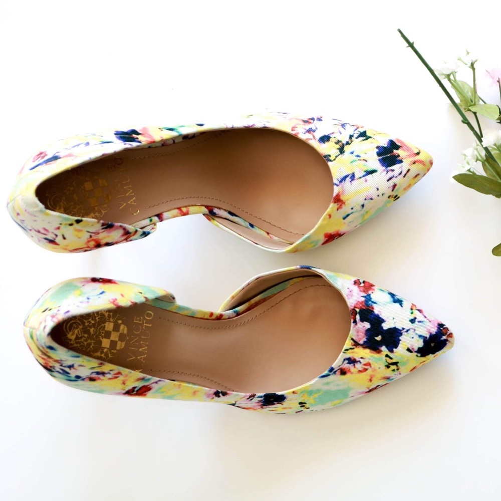 Vince Camuto Floral Heel - Picture 2 of 5